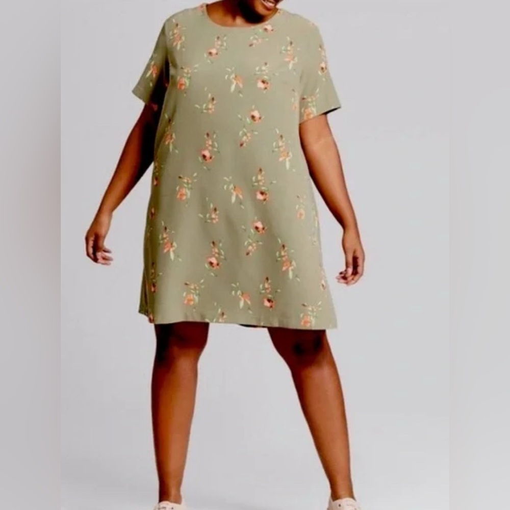 Women’s Ava & Viv plus size floral short sleeve dress size 1X
